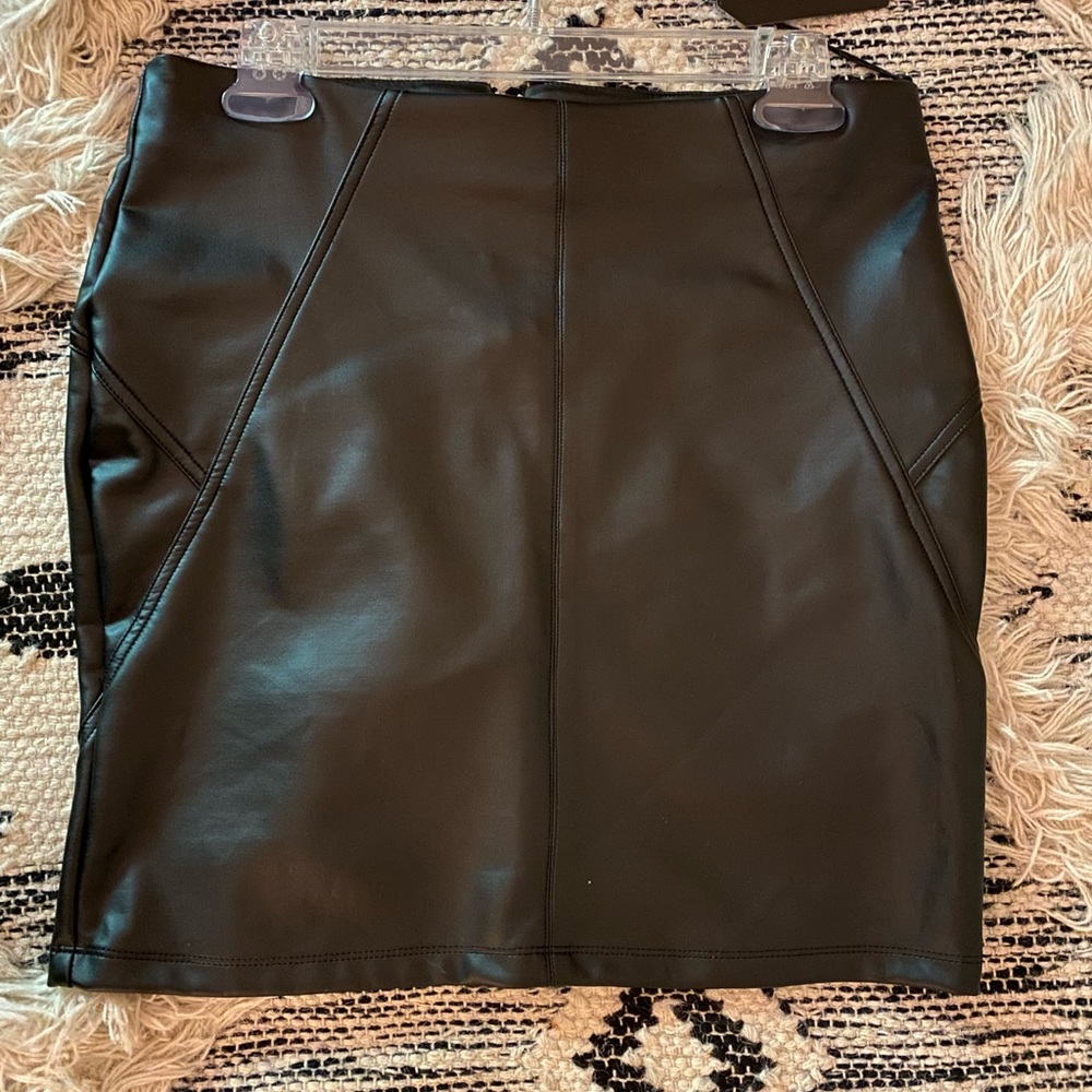 Leather (faux) Pencil skirt NWT Sz Large